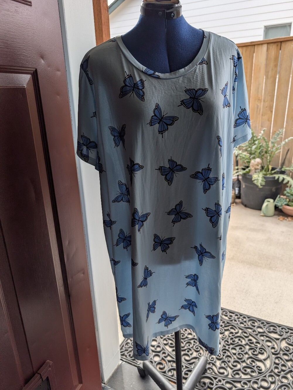Light Blue Butterfly Print Women's Nightgown